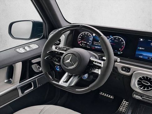 Used 2025 Mercedes-Benz G 63 AMG 4MATIC image 23