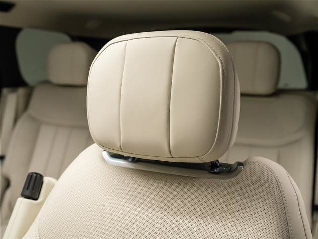 Used 2023 Land Rover Range Rover SE AWD/4WD image 15