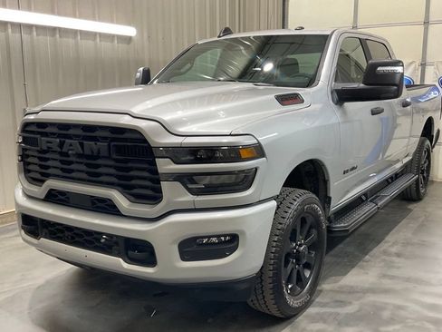 Used 2026 RAM 2500 Big Horn AWD/4WD image 4