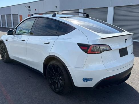 Used 2021 Tesla Model Y Long Range AWD/4WD image 3