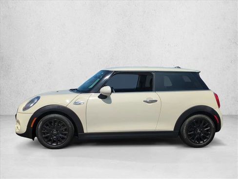 Used 2016 MINI Cooper S image 9