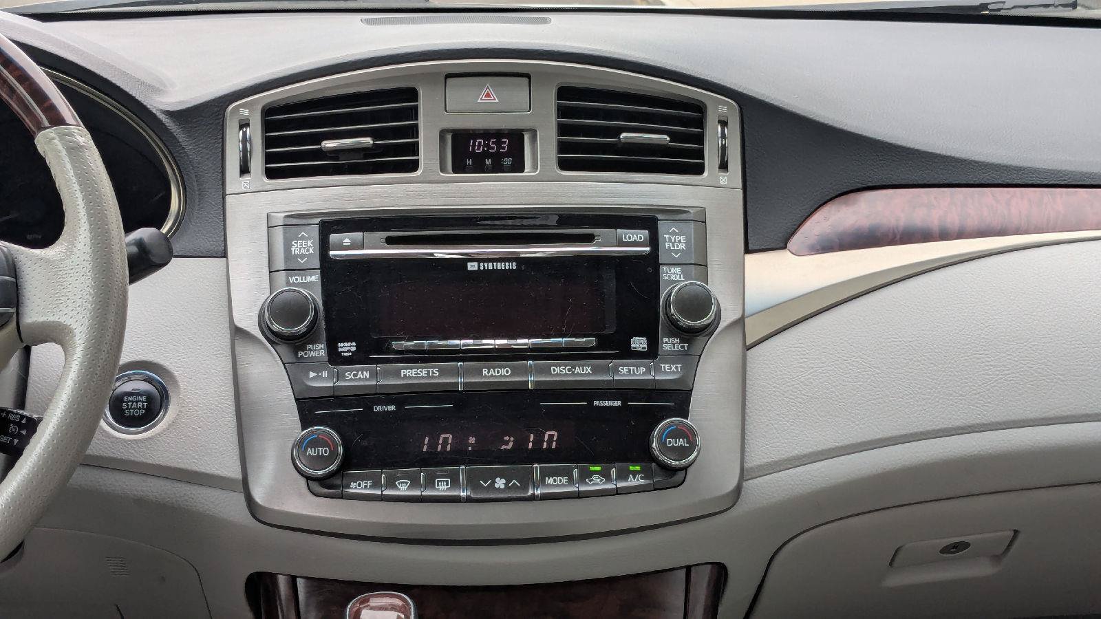 Used 2011 Toyota Avalon Limited FWD image 18