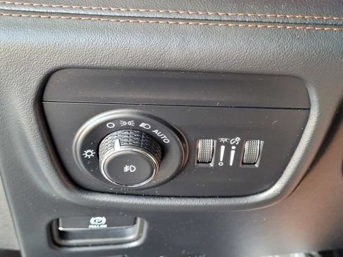 Used 2024 Jeep Grand Cherokee L Summit AWD/4WD image 13