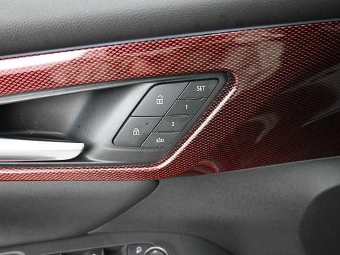 Used 2024 Chevrolet Traverse RS w/ LPO, Floor Liner Package AWD/4WD image 19
