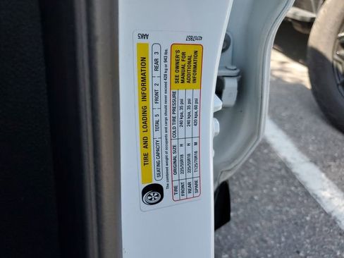 Used 2021 Buick Encore GX Preferred FWD image 30