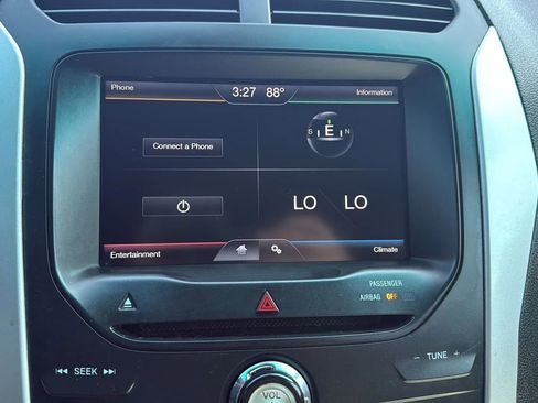 Used 2015 Ford Explorer XLT w/ Equipment Group 201A image 13