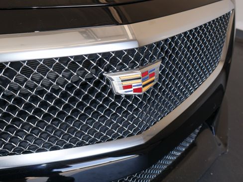 Used 2016 Cadillac CTS V w/ Carbon Fiber Package RWD image 39