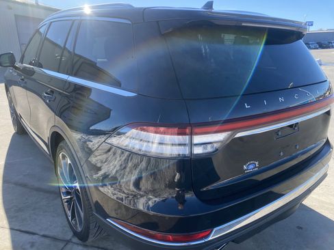 Used 2020 Lincoln Aviator Reserve w/ Equipment Group 202A image 6