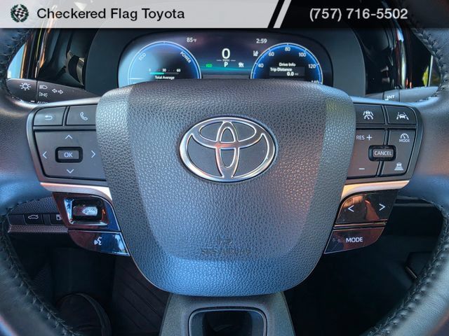 Used 2023 Toyota Crown AWD/4WD image 13