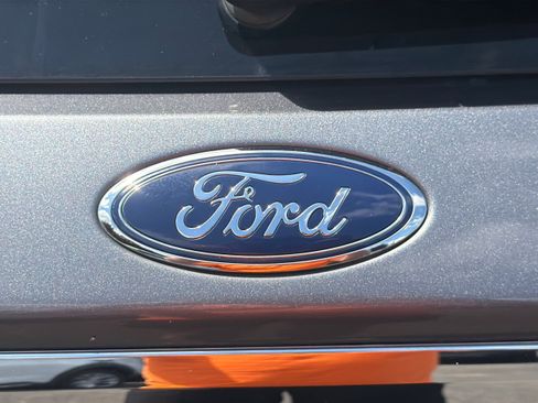 Used 2021 Ford Explorer 4WD image 23