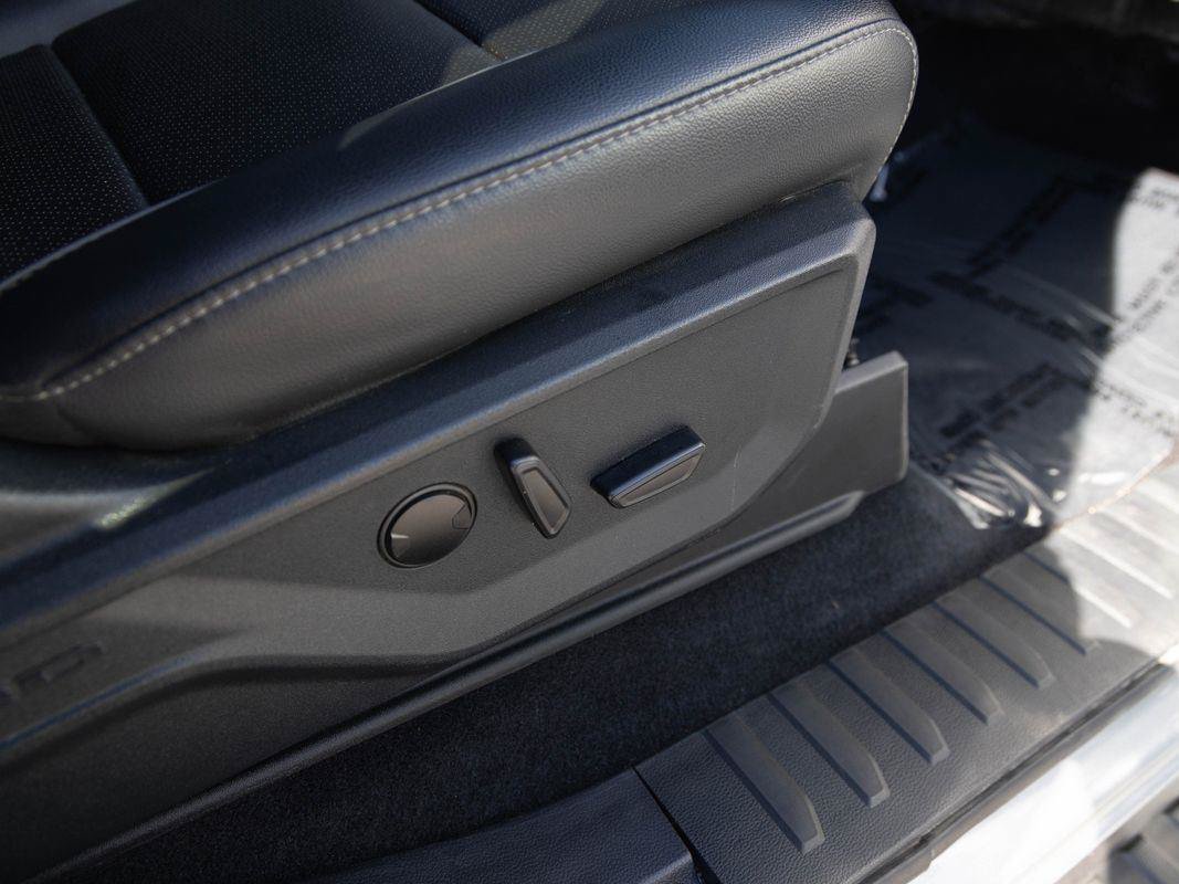Used 2025 Ford F150 Lariat AWD/4WD image 21