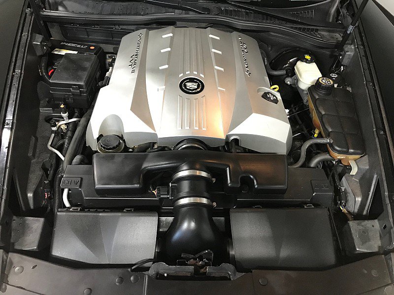Used 2007 Cadillac XLR RWD image 32