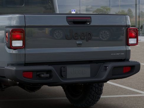 New 2025 Jeep Gladiator High Tide image 13