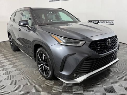 Used 2021 Toyota Highlander XSE AWD/4WD image 8