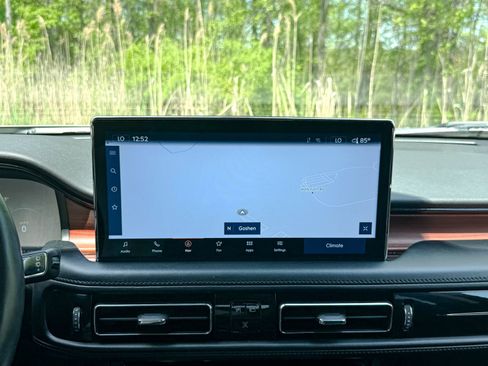 Used 2023 Lincoln Nautilus Reserve w/ Cargo Utility Package AWD/4WD image 24