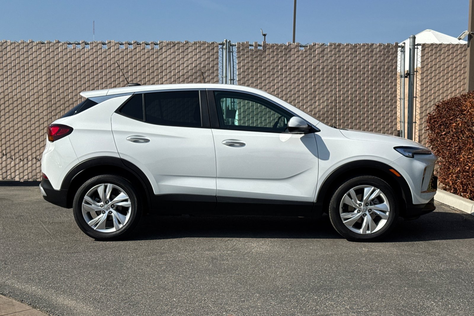 Used 2024 Buick Encore GX Preferred FWD image 3