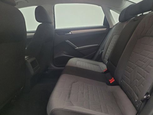 Used 2021 Volkswagen Passat 2.0T S image 18