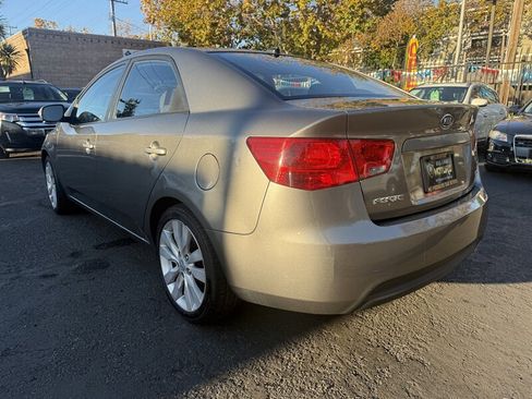 Used 2010 Kia Forte SX image 6