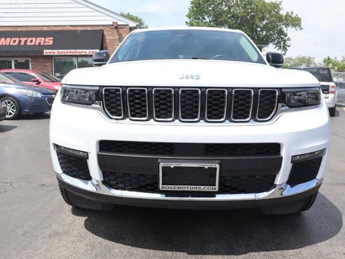 Used 2022 Jeep Grand Cherokee L Limited AWD/4WD image 8