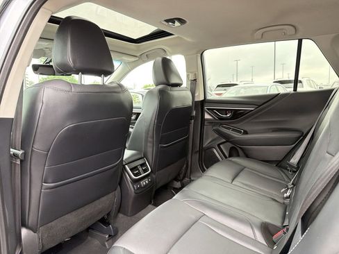 Used 2022 Subaru Outback Limited AWD/4WD image 12