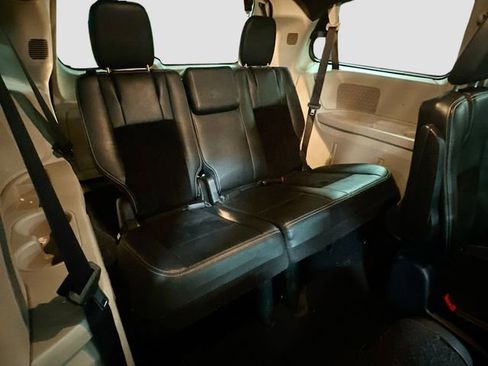 Used 2018 Dodge Grand Caravan SXT image 27