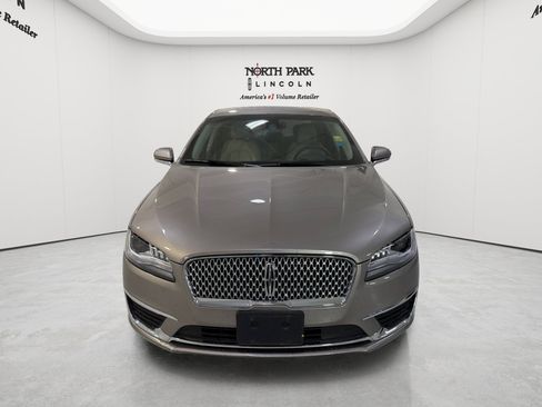 Used 2020 Lincoln MKZ w/ Convenience Package FWD image 8