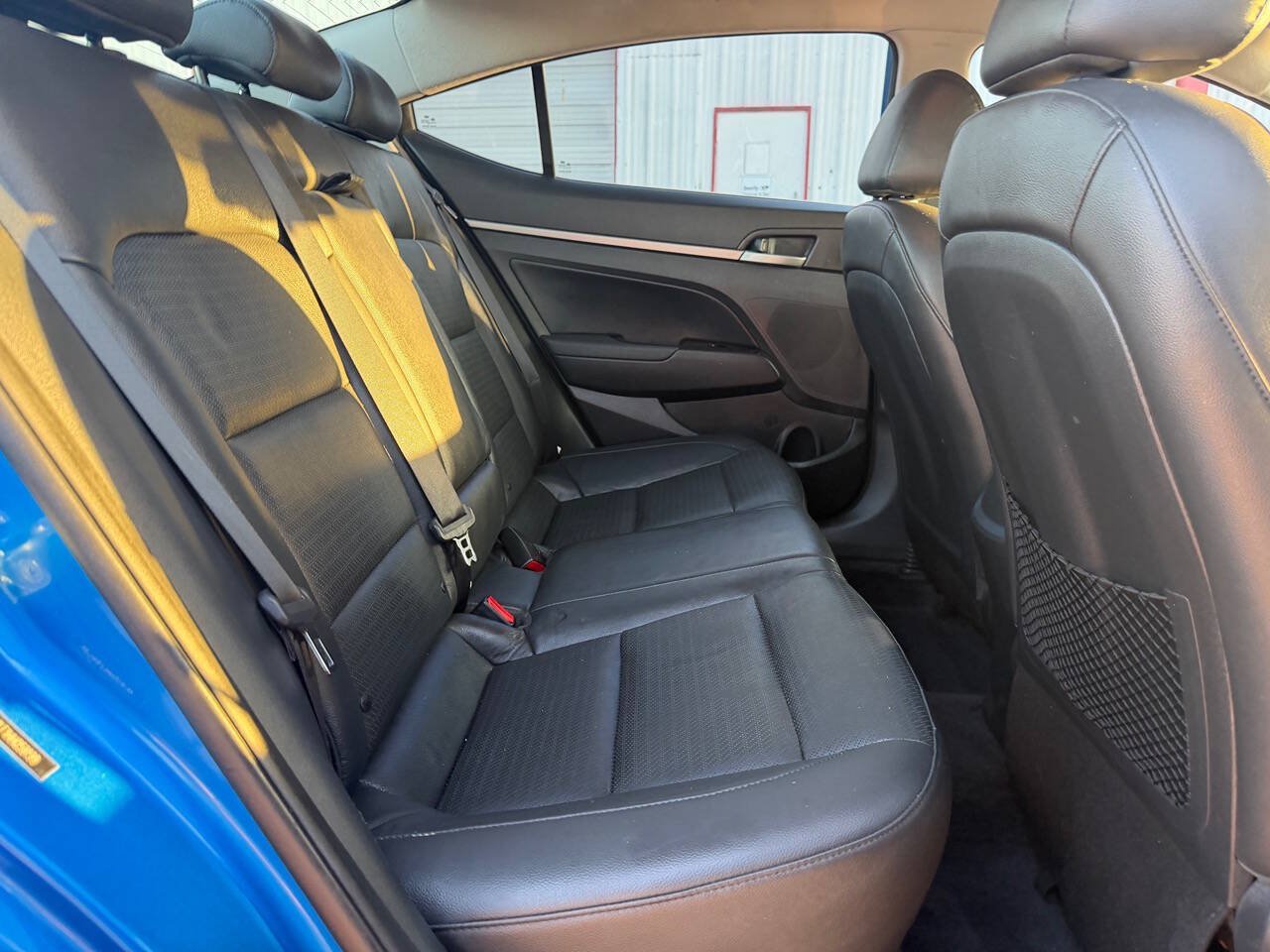 Used 2017 Hyundai Elantra Limited FWD image 18