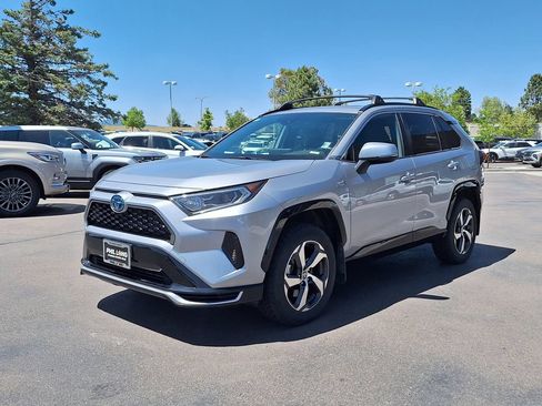 Used 2021 Toyota RAV4 SE w/ Weather & Moonroof Package AWD/4WD image 7