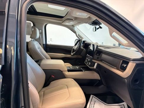 Used 2022 Ford Expedition Max Limited AWD/4WD image 38