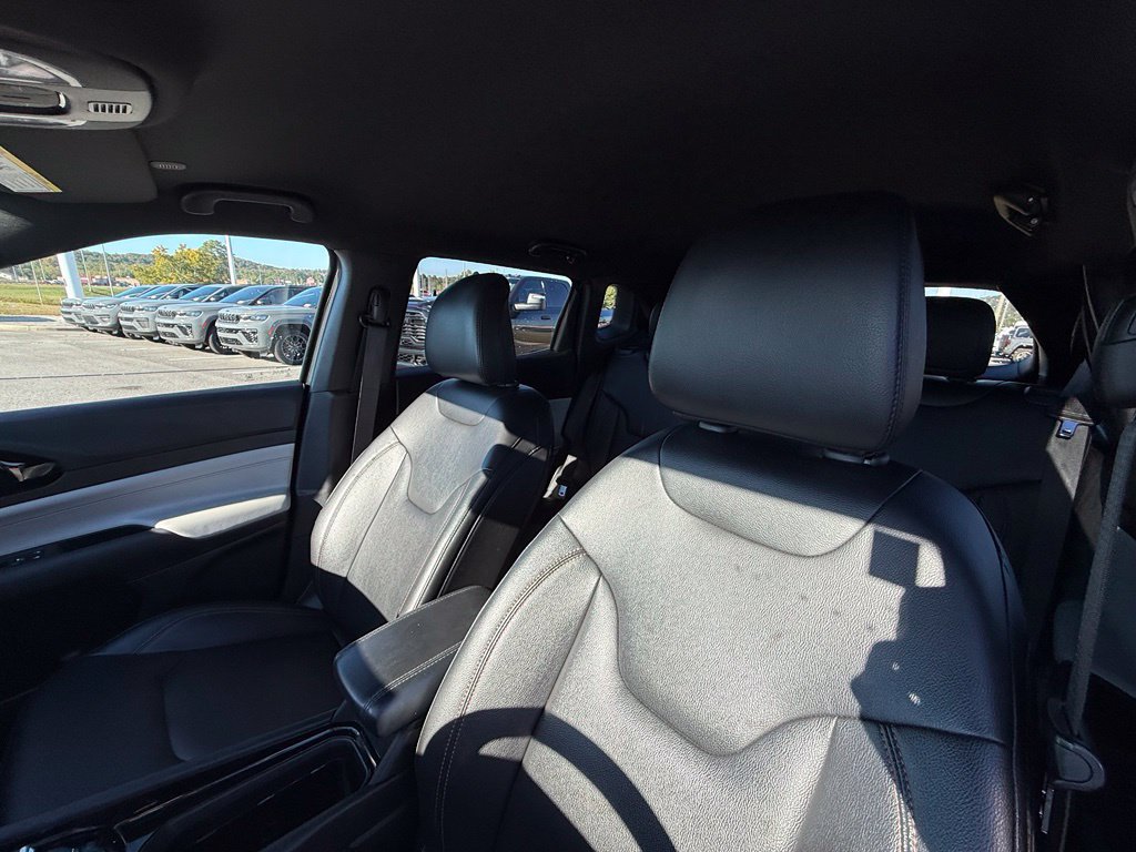 Used 2024 Jeep Compass Limited AWD/4WD image 19