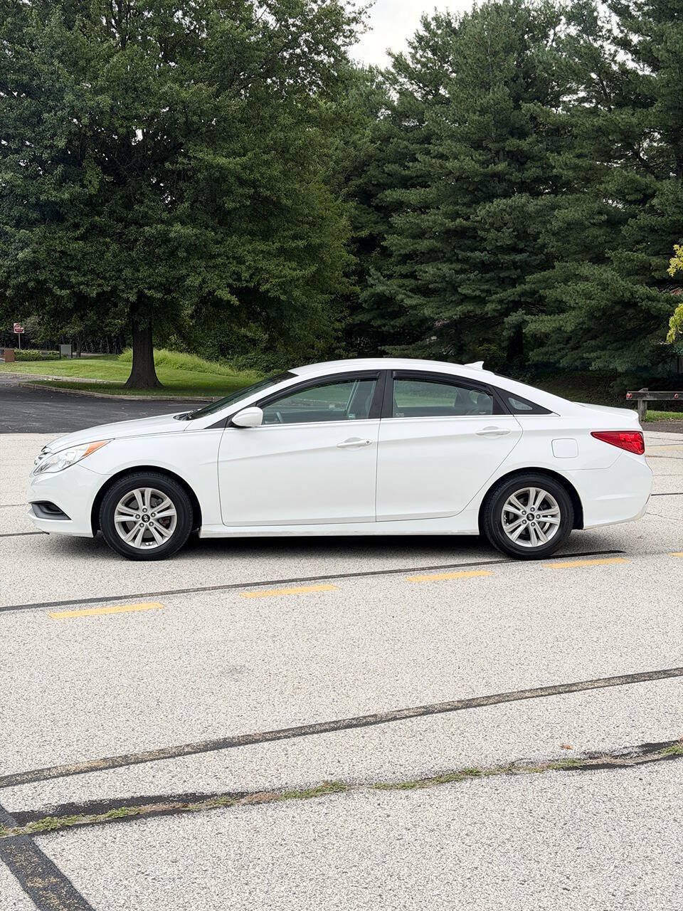 Used 2014 Hyundai Sonata GLS FWD image 4