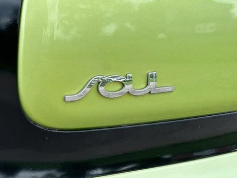 Used 2015 Kia Soul FWD image 4