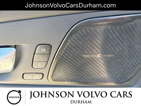 Used 2023 Volvo XC60 B5 Plus w/ Protection Package FWD image 15