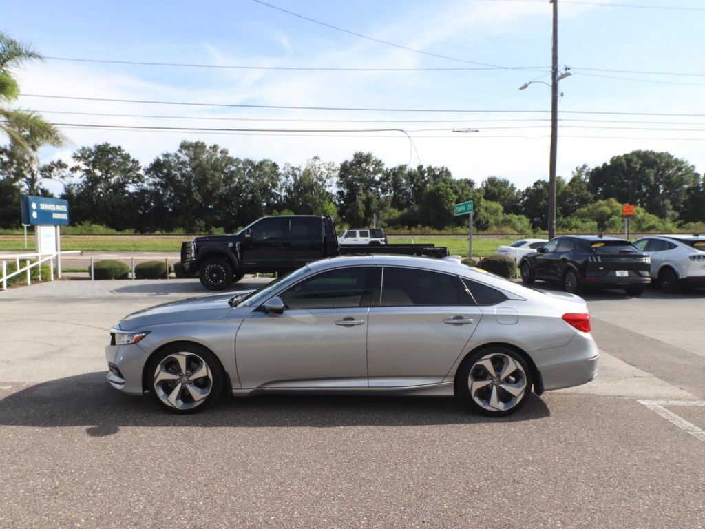 Used 2018 Honda Accord Touring image 5