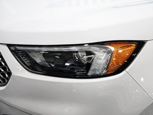 Certified 2024 Ford Edge SEL w/ Convenience Package AWD/4WD image 14