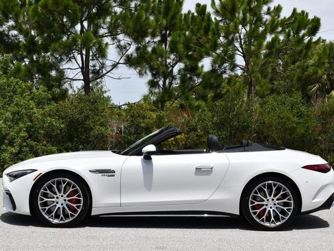 Used 2024 Mercedes-Benz SL 55 AMG 4MATIC image 37