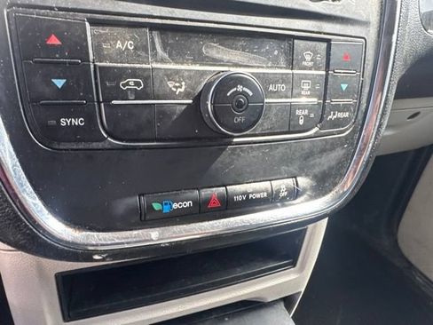 Used 2012 Chrysler Town & Country Touring w/ Entertainment Group #1 FWD image 15