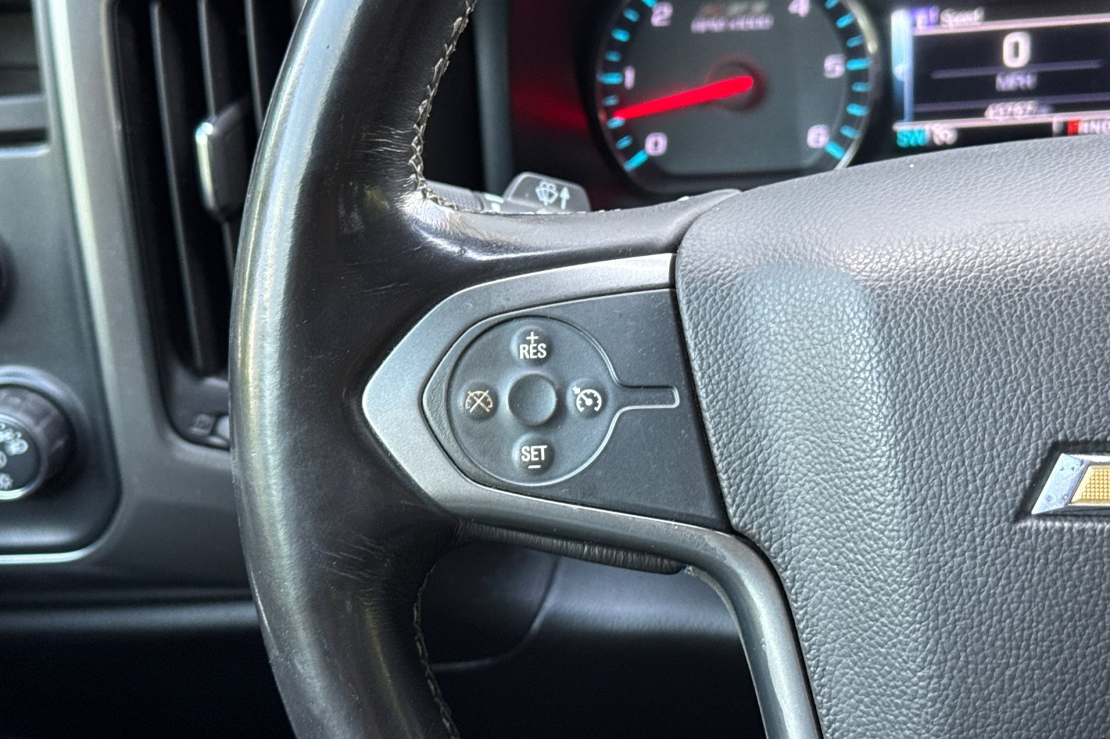 Used 2018 Chevrolet Silverado 1500 LT w/ All Star Edition AWD/4WD image 27