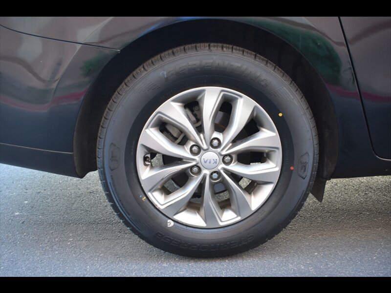 Used 2019 Kia Sedona LX FWD image 39