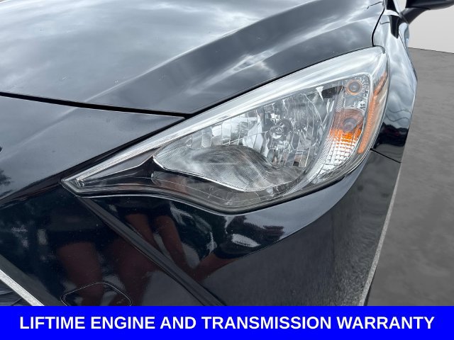 Used 2020 Toyota Yaris LE FWD image 10