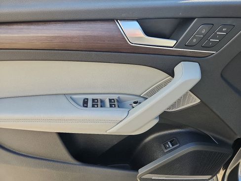 Used 2023 Audi Q5 2.0T Premium Plus w/ Premium Plus Package image 14