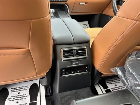 Used 2024 MAZDA CX-90 3.3 Turbo S w/ Premium Plus image 15