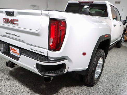 Used 2022 GMC Sierra 3500 Denali image 7
