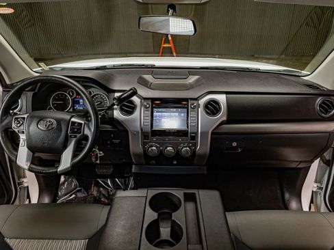 Used 2017 Toyota Tundra SR5 image 14