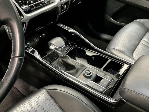 Used 2023 Kia Sorento SX image 17
