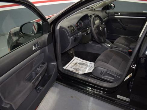 Used 2009 Volkswagen Jetta S image 12