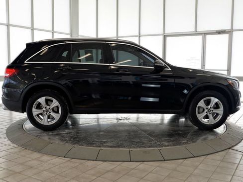 Used 2018 Mercedes-Benz GLC 300 4MATIC image 3