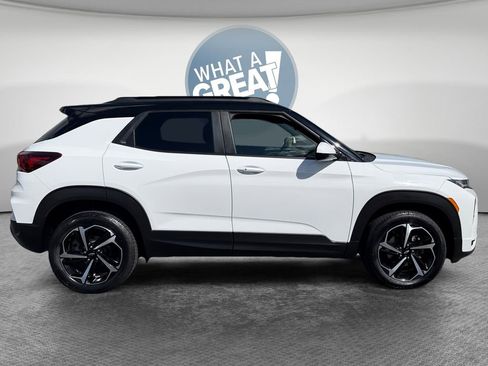 Certified 2023 Chevrolet TrailBlazer RS AWD/4WD image 2