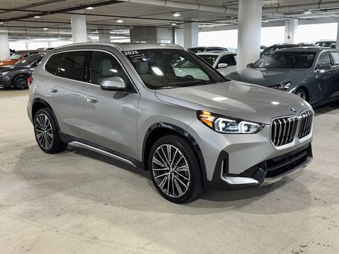 Certified 2025 BMW X1 xDrive28i w/ Convenience Package AWD/4WD image 2