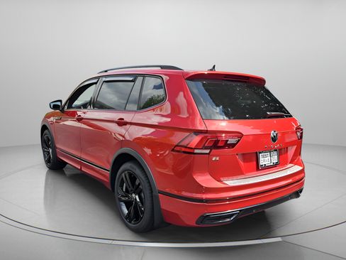 Certified 2024 Volkswagen Tiguan SE R-Line FWD image 3